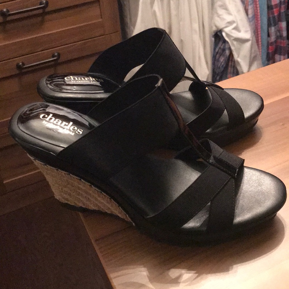 Black wedges